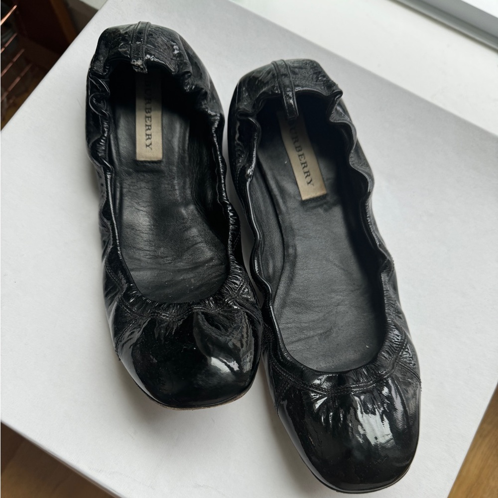 Burberry Ballerina Flats - Patent Leather